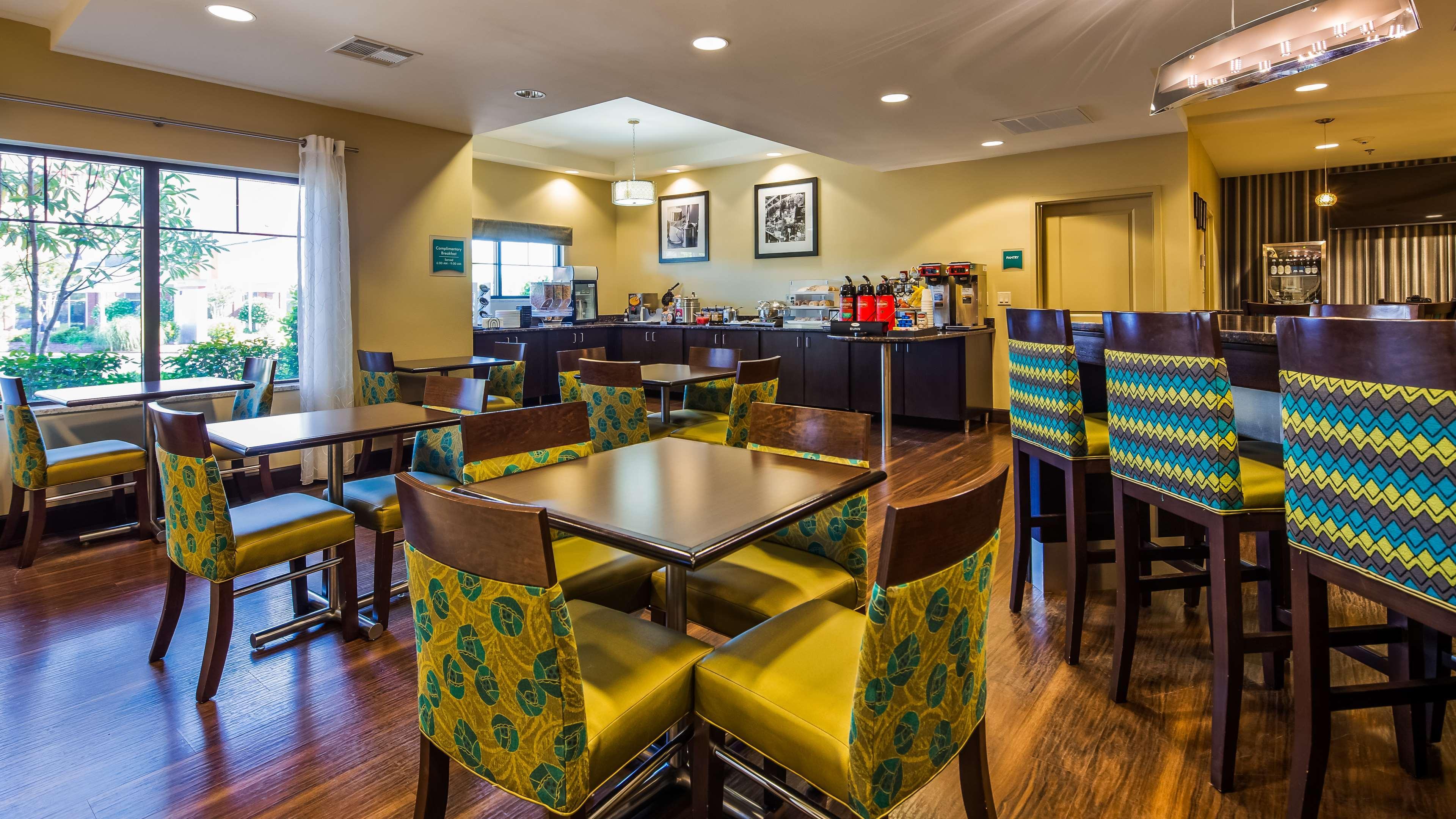 Best Western Plus University Inn Hattiesburg Eksteriør bilde